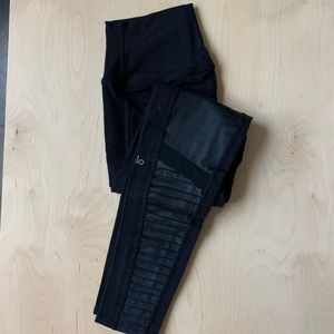 Alo Yoga Moto Leggings size medium